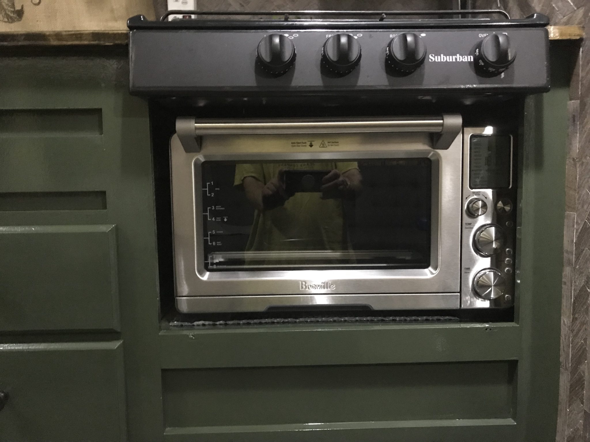 How To Remove An Oven Swapping Out An RV Oven - Part 1 - Pineapple Voyage