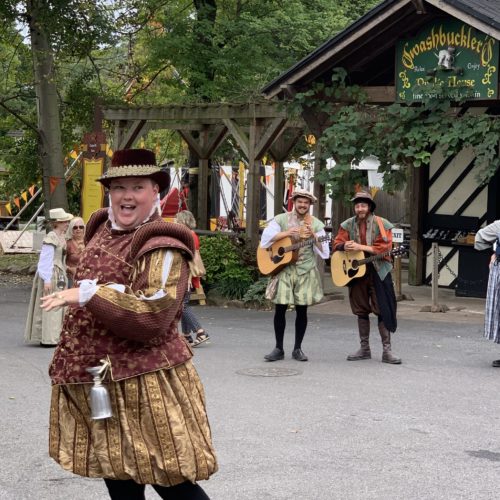 Pennsylvania Ren Faire Pineapple Voyage